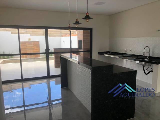 Sobrado para Venda em Tatuí - 4